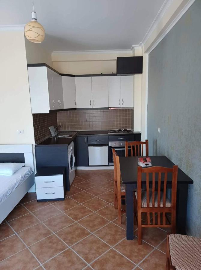 Ari Apartaments Влёра Экстерьер фото