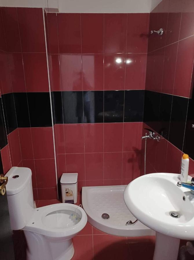 Ari Apartaments Влёра Экстерьер фото