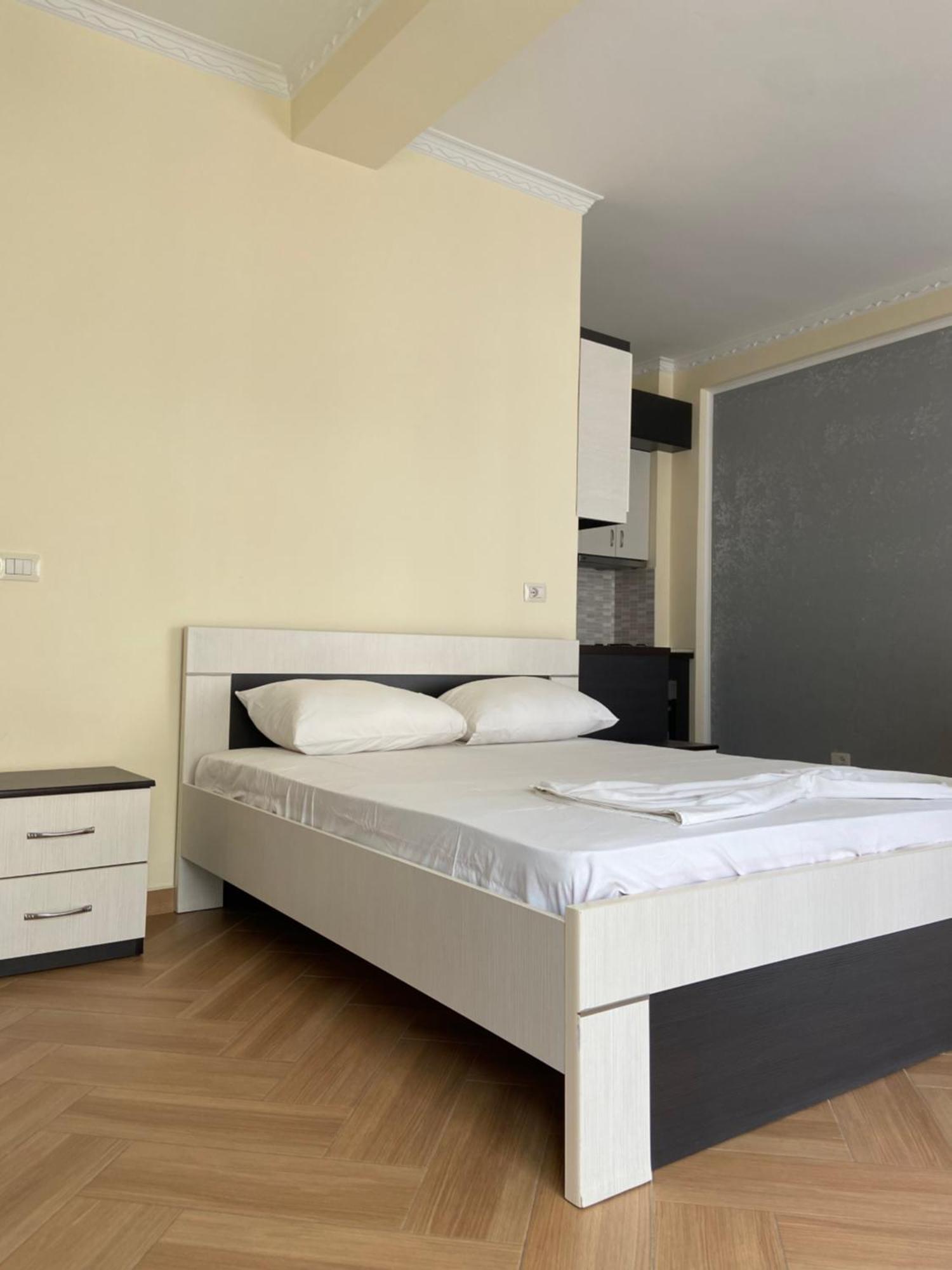 Ari Apartaments Влёра Экстерьер фото