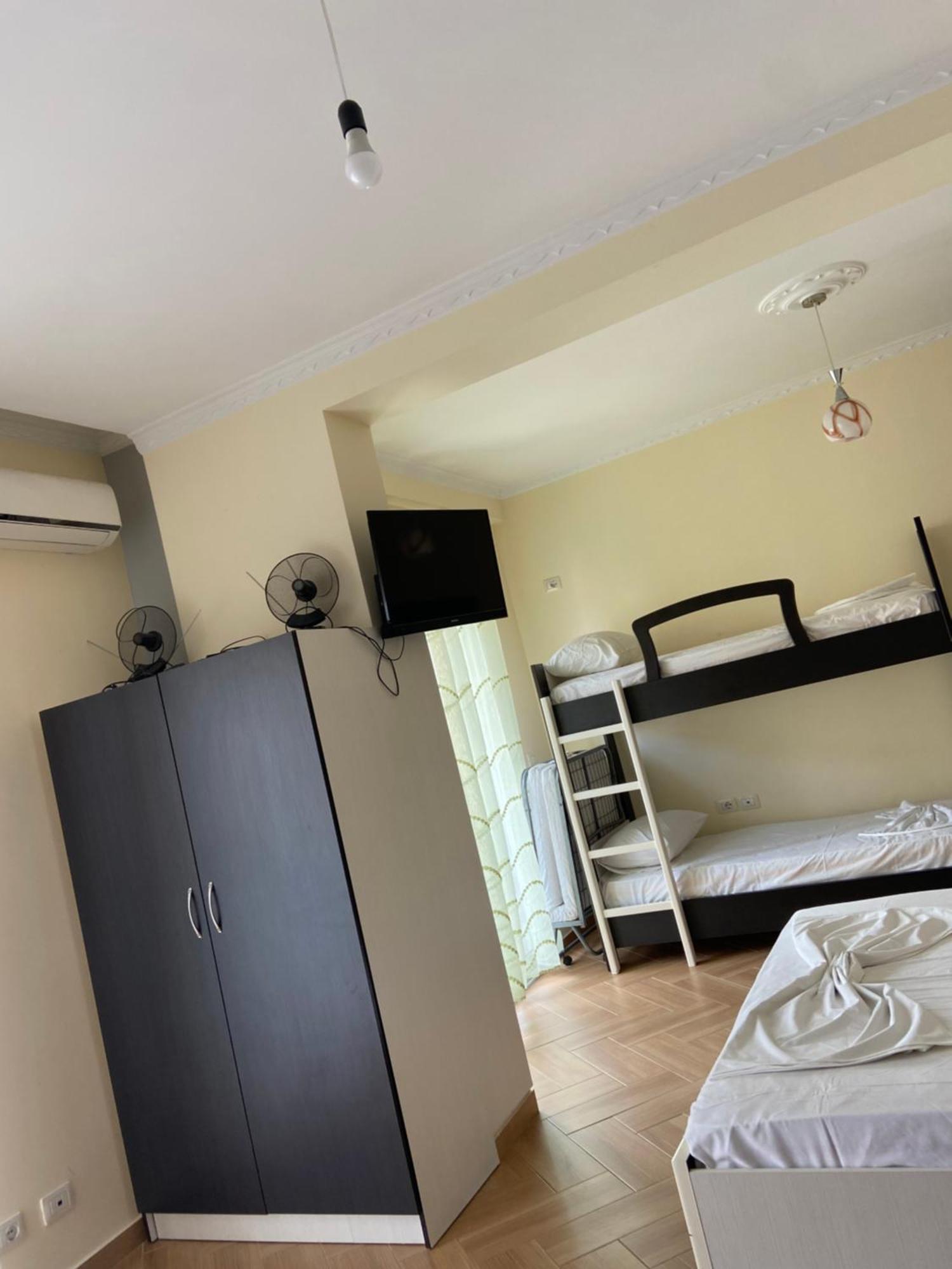 Ari Apartaments Влёра Экстерьер фото