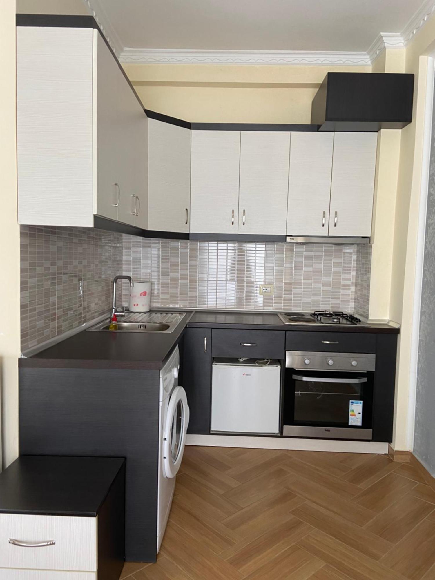 Ari Apartaments Влёра Экстерьер фото
